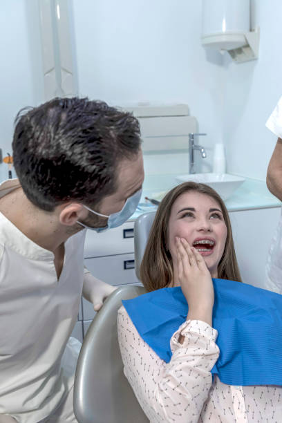 Best Chipped Tooth Repair Near Me  in El Lago, TX